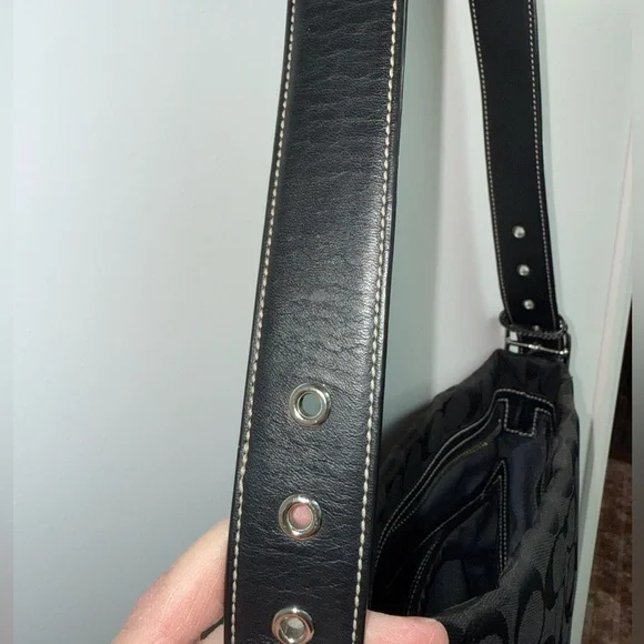 COACH #6076 Black Signature Jacquard Bucket Hobo Shoulder Bag EUC - Picture 13 of 16